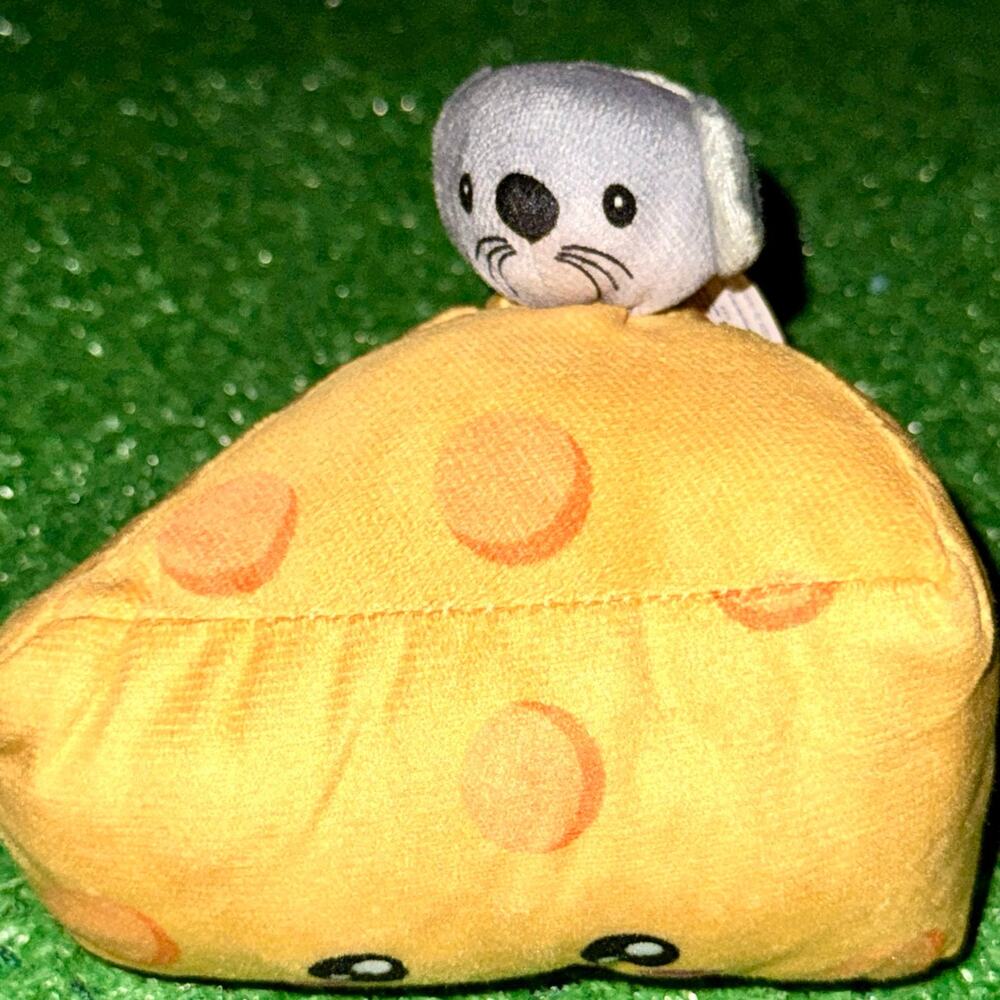 Plush Paradise Cute Tiny Mouse On Top Of Giant Cheese Block Plush New With Tag